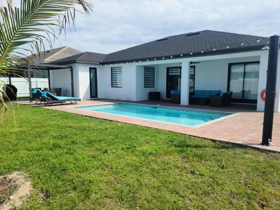 Casa Sevilla, Heated Pool, Sleeps 9, 4B3B Cape Coral Kültér fotó