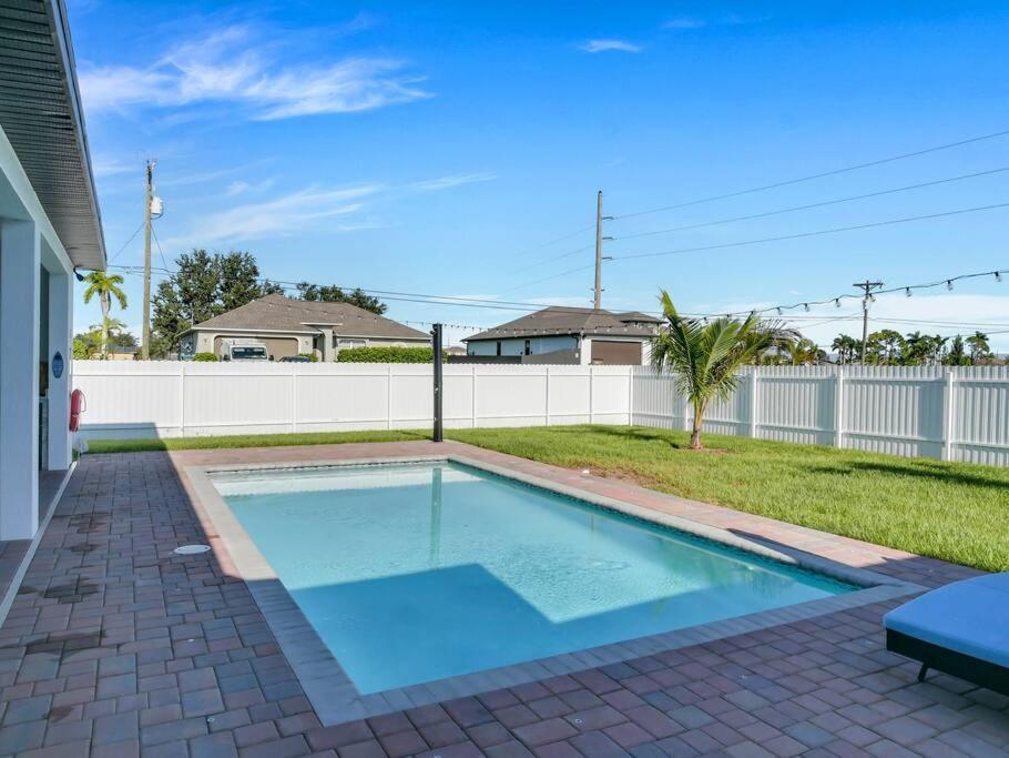 Casa Sevilla, Heated Pool, Sleeps 9, 4B3B Cape Coral Kültér fotó