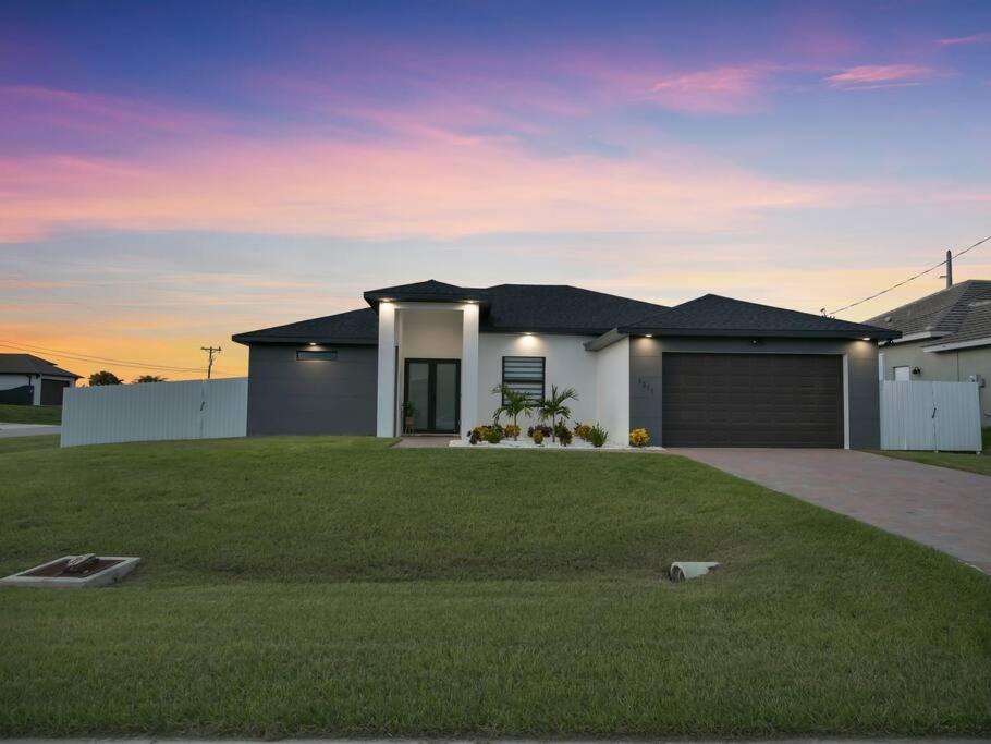 Casa Sevilla, Heated Pool, Sleeps 9, 4B3B Cape Coral Kültér fotó