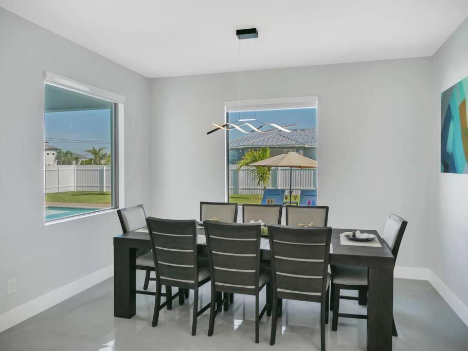 Casa Sevilla, Heated Pool, Sleeps 9, 4B3B Cape Coral Kültér fotó
