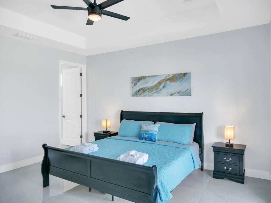 Casa Sevilla, Heated Pool, Sleeps 9, 4B3B Cape Coral Kültér fotó