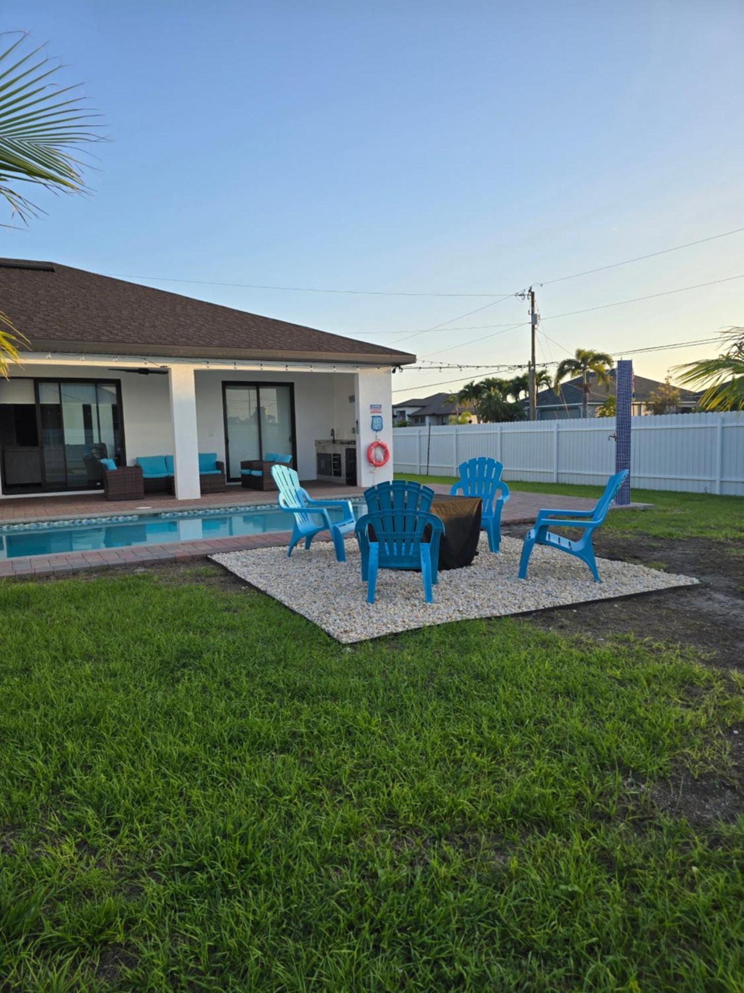 Casa Sevilla, Heated Pool, Sleeps 9, 4B3B Cape Coral Kültér fotó